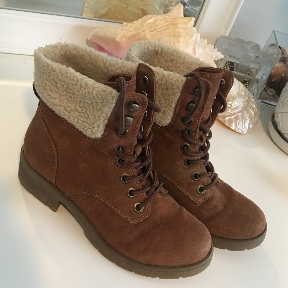 SOLD Tan Faux Fur and Suede Mossimo Combat Boots